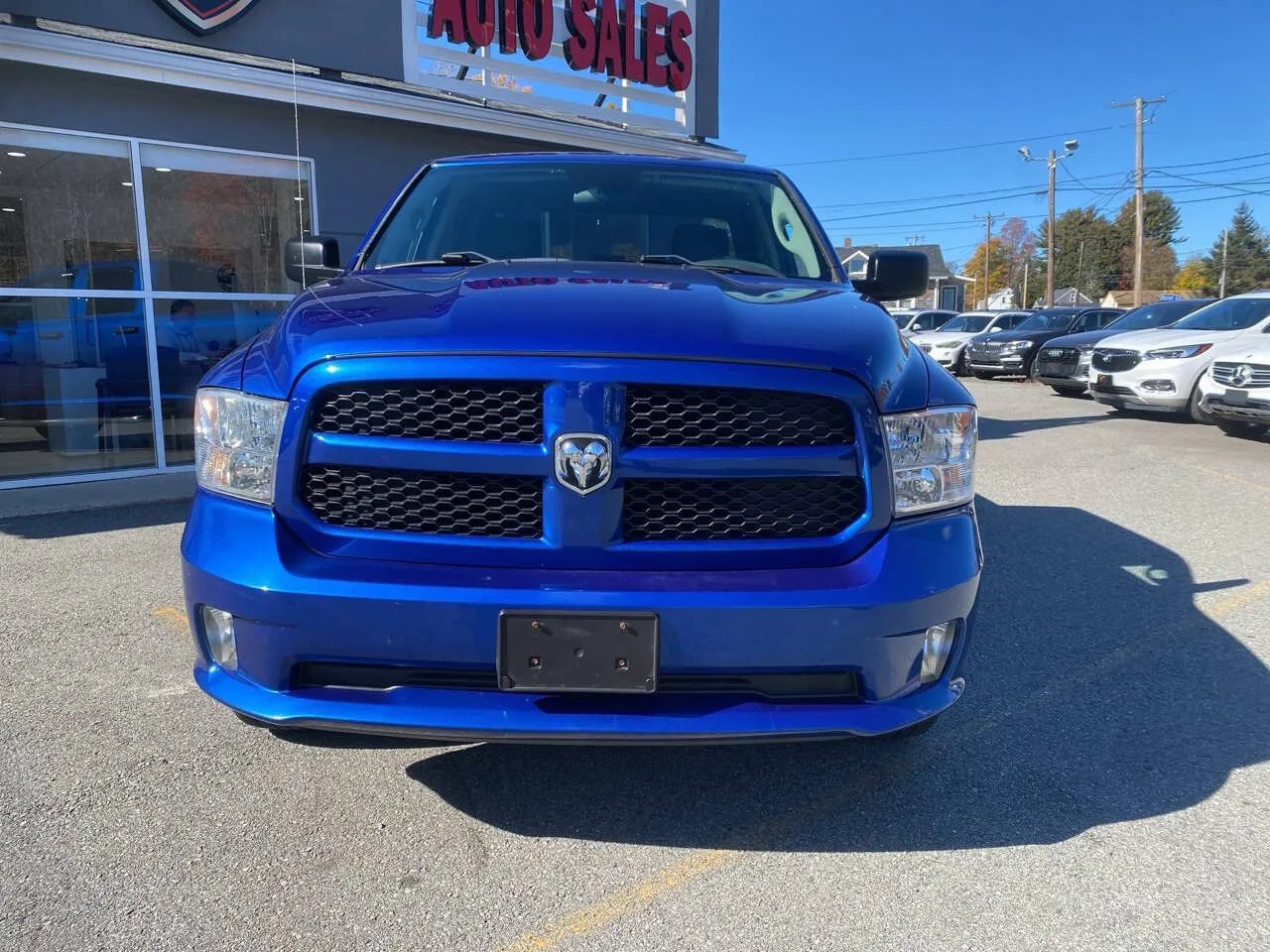 Used 2017 RAM 1500 Express w/ Express Value Package AWD/4WD image 2