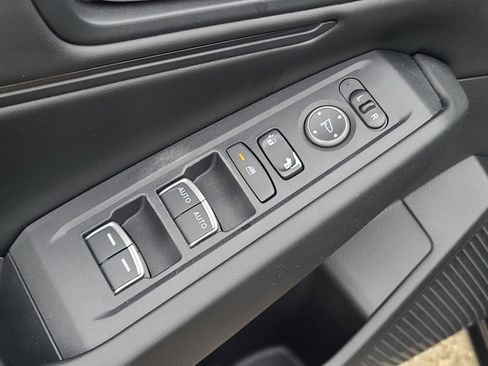 Used 2023 Honda Accord EX-L image 11