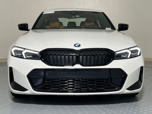 Used 2026 BMW 330i Sedan w/ M Sport Package RWD image 5