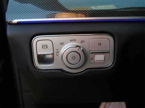 Used 2020 Mercedes-Benz GLE 350 4MATIC image 30