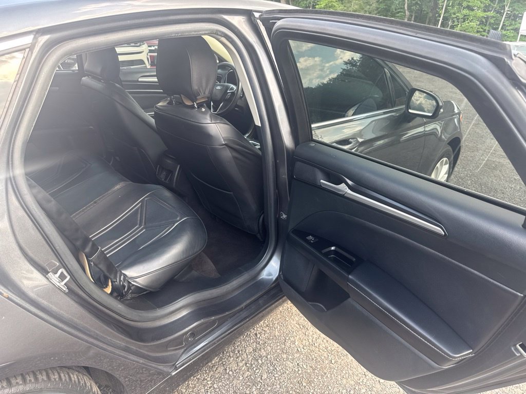 Used 2019 Ford Fusion Energi Titanium FWD image 35