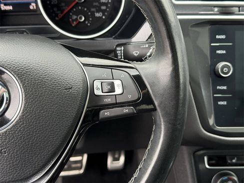 Used 2021 Volkswagen Tiguan SE R-Line image 22
