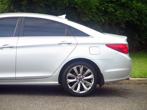 Used 2011 Hyundai Sonata SE FWD image 23