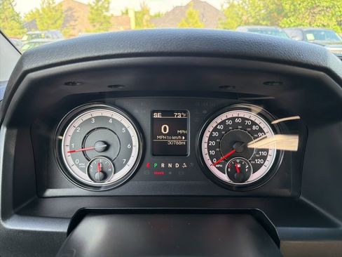 Used 2022 RAM 1500 Tradesman w/ Chrome Plus Package RWD image 9