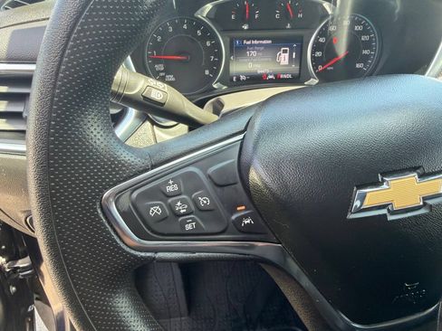 Used 2021 Chevrolet Equinox LT w/ LPO, Floor Liner Package FWD image 16
