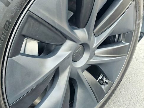 Used 2024 Tesla Model Y Long Range image 6