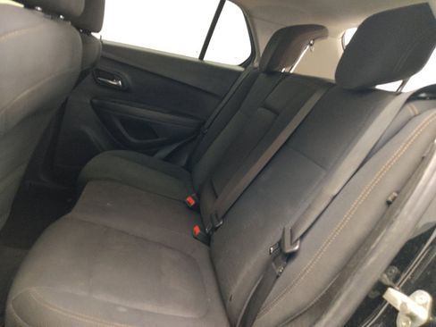 Used 2020 Chevrolet Trax LS w/ Tint and Cruise Package FWD image 18