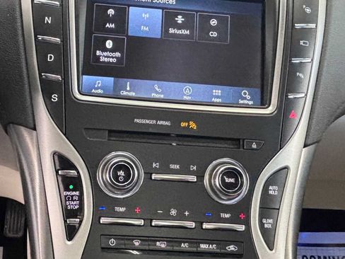 Used 2019 Lincoln Nautilus Reserve AWD/4WD image 21