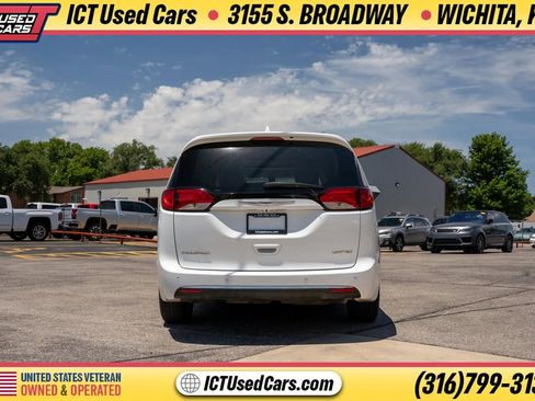 Used 2020 Chrysler Pacifica Limited FWD image 5