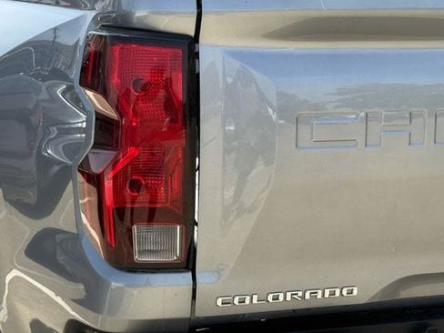 Used 2023 Chevrolet Colorado LT w/ LT Convenience Package RWD image 6