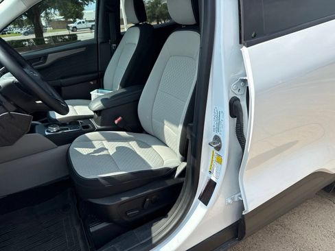 Used 2023 Ford Escape Active w/ Tech Pack #1 FWD image 10