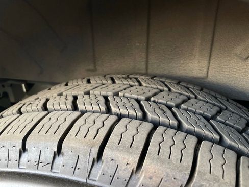 Used 2017 Ford Transit 150 XL image 13