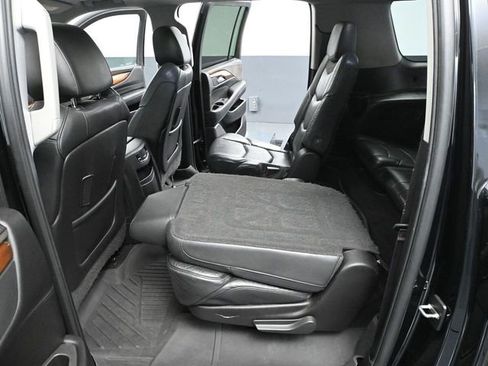Used 2017 Cadillac Escalade ESV Luxury image 38