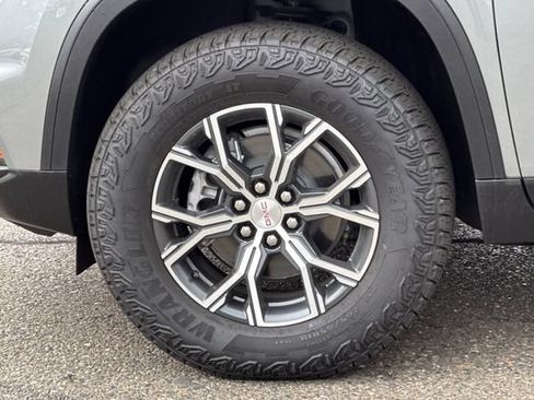 New 2026 GMC Acadia AT4 w/ Luxury Package AWD/4WD image 34