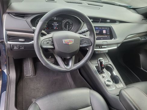 Used 2022 Cadillac XT4 Sport w/ Driver Awareness Package image 10
