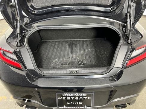 Used 2022 Toyota GR86 Premium image 15