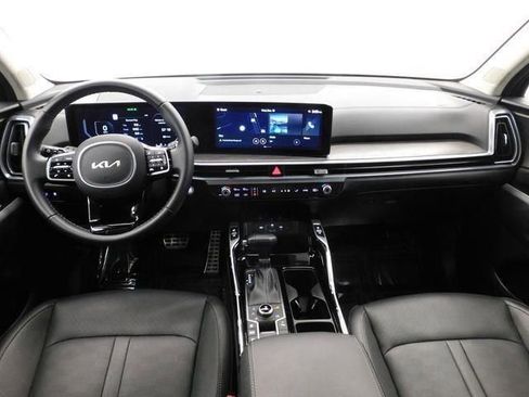 Used 2025 Kia Sorento SX image 40