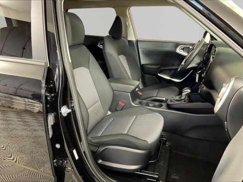 Used 2023 Kia Soul LX FWD image 27