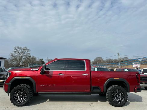 Used 2024 GMC Sierra 2500 Denali w/ Denali Reserve Package AWD/4WD image 4