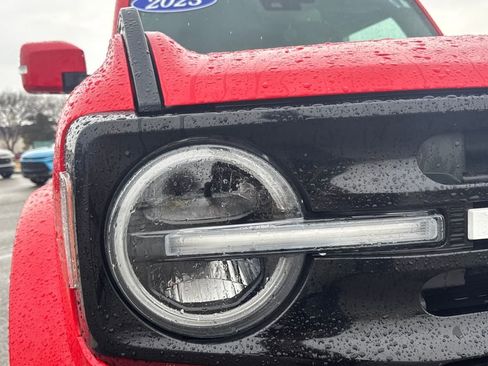 Used 2023 Ford Bronco Outer Banks image 12