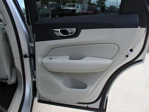 Used 2019 Volvo XC60 T5 Inscription AWD/4WD image 25