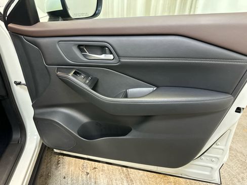 Certified 2023 Nissan Rogue SV w/ SV Premium Package image 28