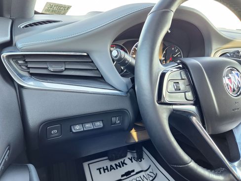 Used 2024 Buick Enclave Premium image 25