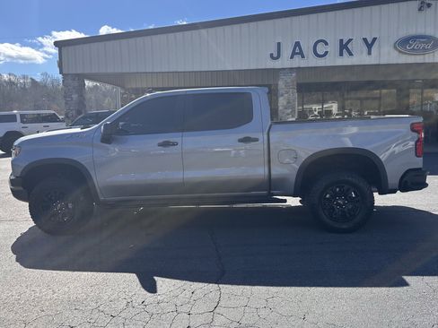Used 2023 Chevrolet Silverado 1500 ZR2 w/ Technology Package image 1