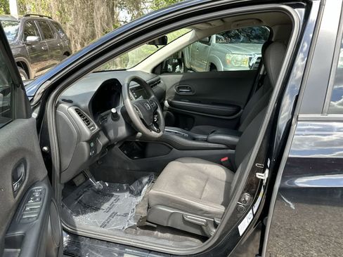 Used 2020 Honda HR-V LX image 10