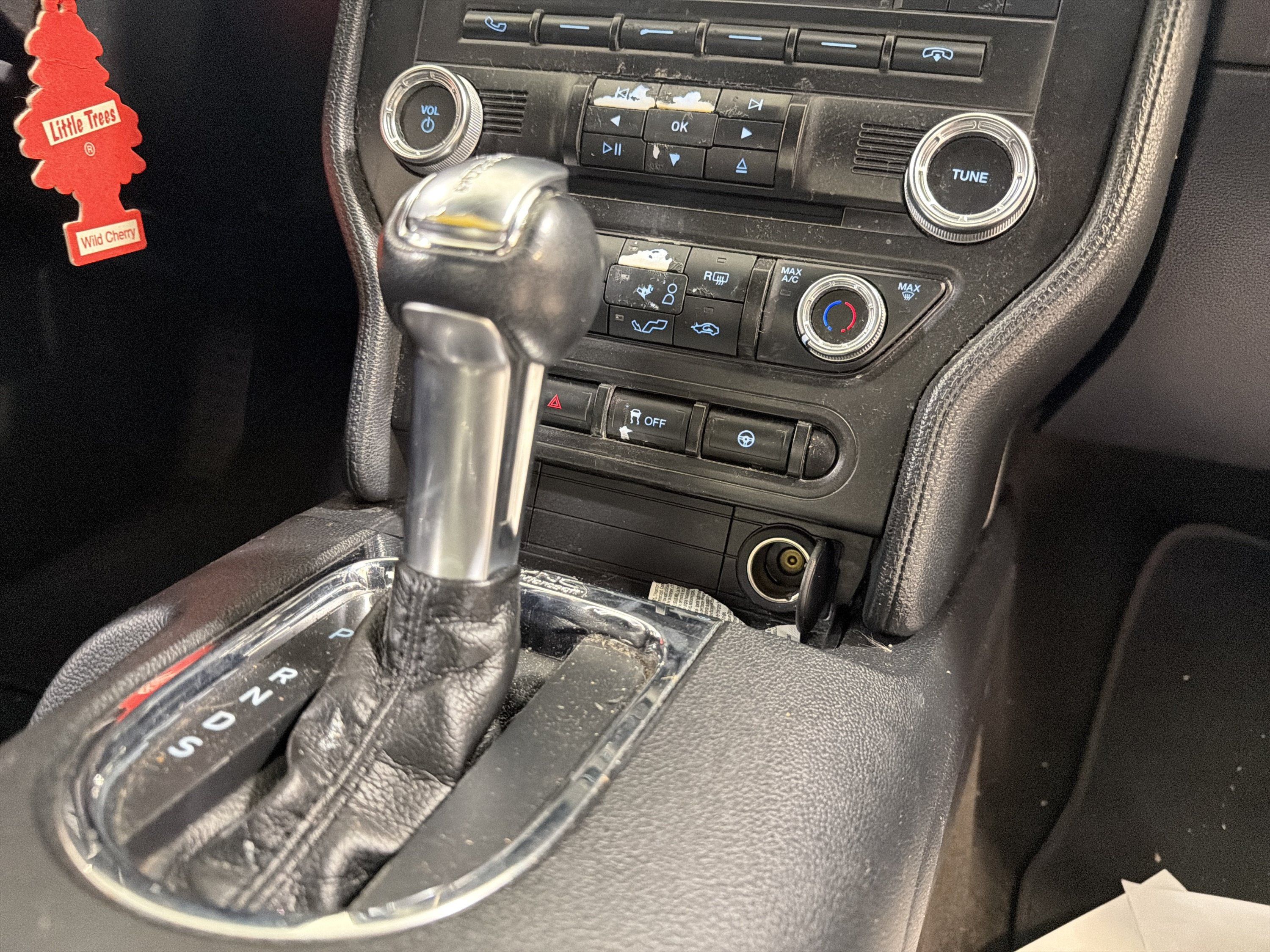 Used 2015 Ford Mustang Coupe RWD image 19