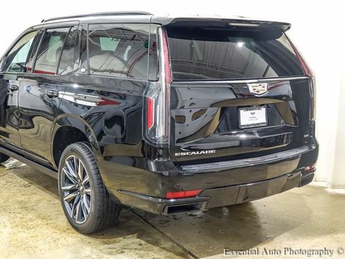Used 2021 Cadillac Escalade Sport w/ Driver Assist Tech Package AWD/4WD image 5