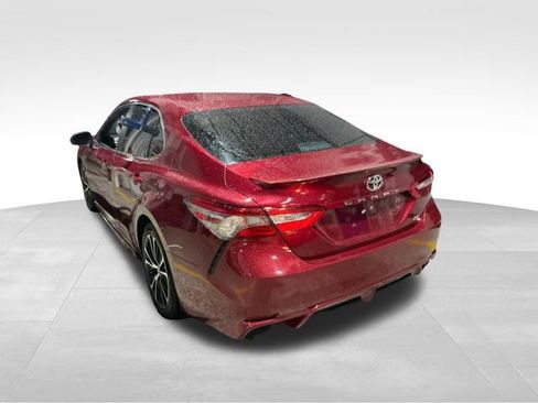 Used 2018 Toyota Camry SE image 6