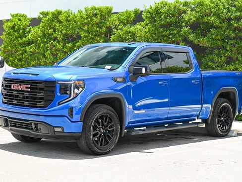 Used 2022 GMC Sierra 1500 Elevation w/ Elevation Premium Package AWD/4WD image 1
