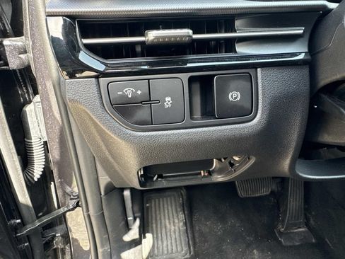 Used 2026 Kia Sportage LX FWD image 21