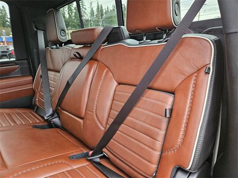 Used 2024 GMC Sierra 2500 Denali Ultimate image 15