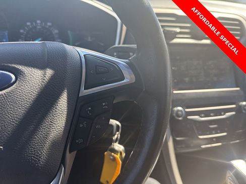 Used 2014 Ford Fusion SE w/ Equipment Group 202A image 22