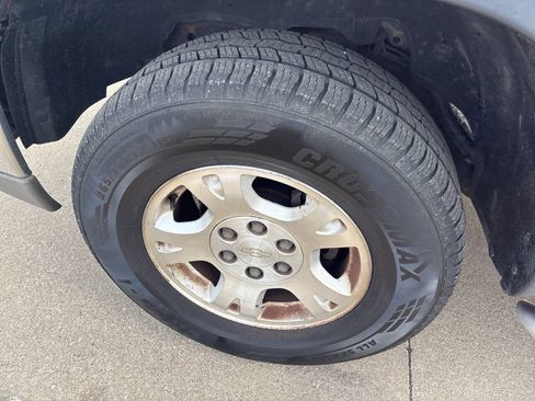 Used 2004 Chevrolet Avalanche Z71 w/ Preferred Equipment Group image 4