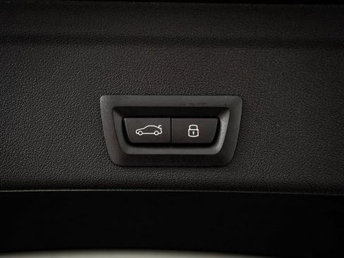 New 2026 BMW X6 xDrive40i w/ Climate Comfort Package image 24