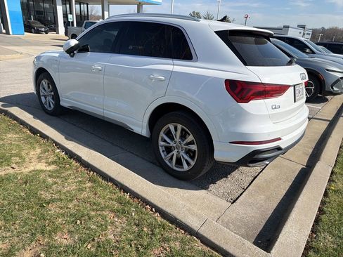 Used 2021 Audi Q3 2.0T Premium w/ Convenience Package image 6