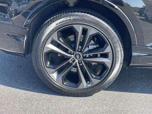Certified 2025 Audi Q7 3.0T Premium Plus AWD/4WD image 9