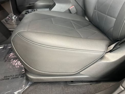 Used 2023 BMW iX xDrive50 w/ Sport Package image 14