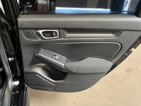 Used 2023 Honda Civic Sport image 12