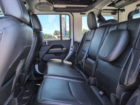 Used 2023 Jeep Wrangler Unlimited Sahara w/ Cold Weather Group AWD/4WD image 29