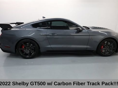 Used 2022 Ford Mustang Shelby GT500 w/ Carbon Fiber Track Pack RWD image 4