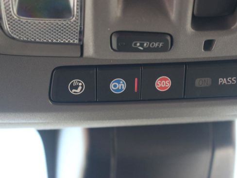 Used 2022 Chevrolet Silverado 2500 LTZ w/ Z71 Chrome Sport Edition image 37