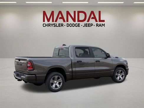 New 2026 RAM 1500 Express AWD/4WD image 4