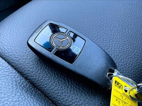 Used 2023 Mercedes-Benz Sprinter 2500 image 14