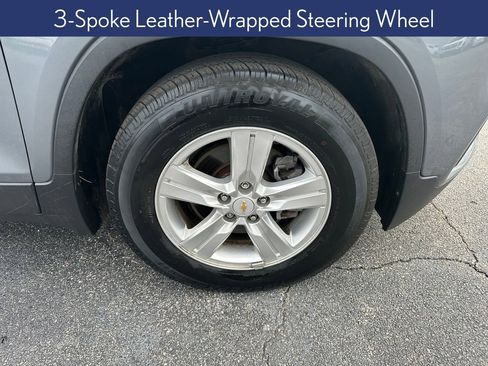 Used 2019 Chevrolet Trax LT w/ LT Convenience Package image 14