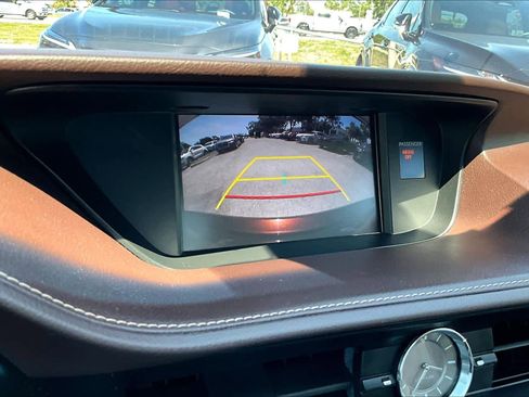 Used 2017 Lexus ES 350 w/ Luxury Package FWD image 25