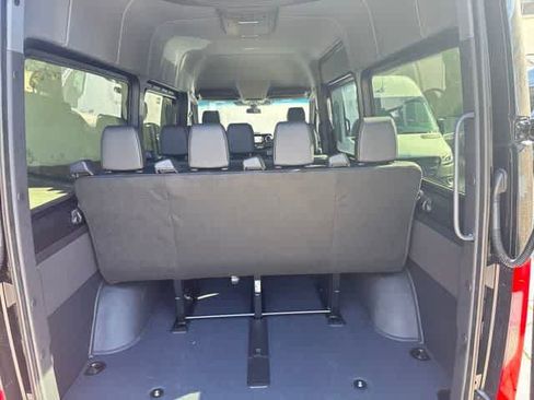 Used 2025 Mercedes-Benz Sprinter 2500 image 6